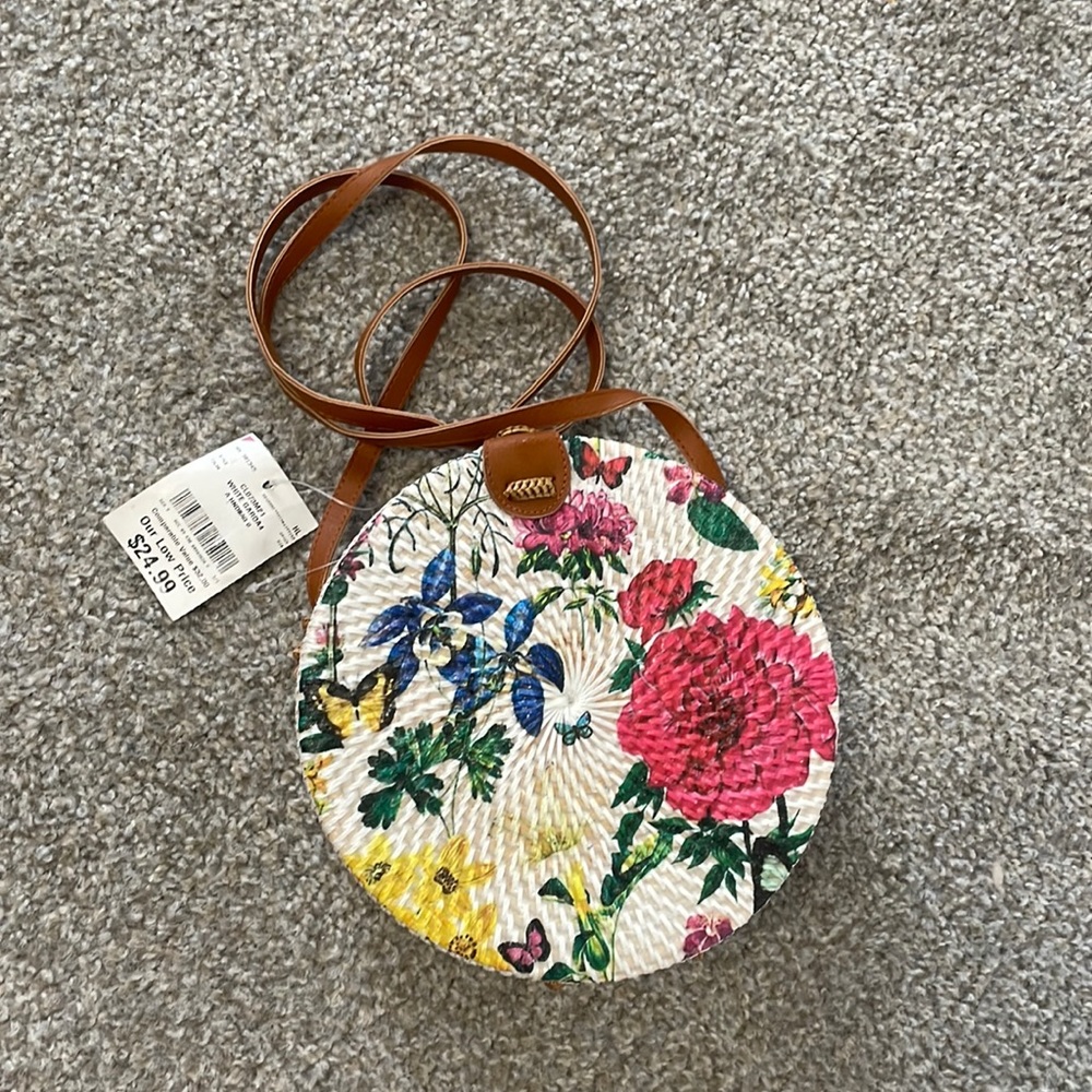 Round Wicker Floral Purse